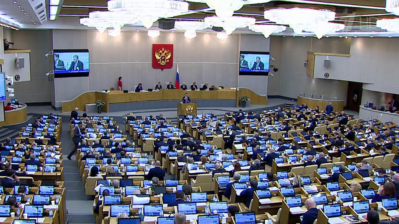 Госдума приняла законопроект о доплатах малоимущим пенсионерам