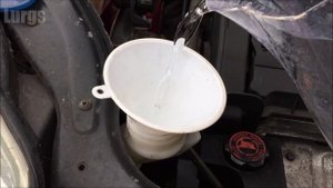 How to fill up Windshield Wiper Fluid on Citroen Berlingo - Citroen Berlingo Screenwash Location