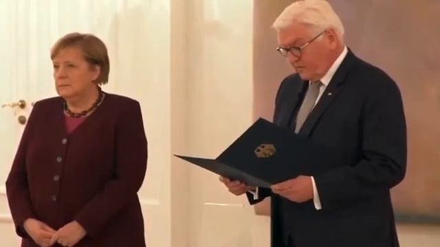 Ангела Меркель покинула пост канцлера Германии