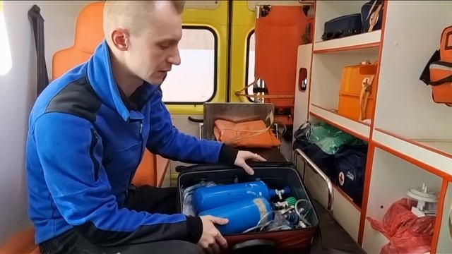 ЧТО ВНУТРИ МАШИНЫ СКОРОЙ ПОМОЩИ?! КАКИЕ УКЛАДКИ СКОРОЙ ПОМОЩИ ВНУТРИ ?