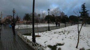 Blue Mosque & Aya Sofia Walking Tour In Snow Falling Istanbul Turkey