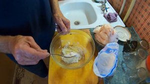 Лучшая НОВОГОДНЯЯ закуска - перекрученное САЛО с ЧЕСНОКОМ. Классический рецепт    29.10.2023 г.