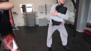 Упражнения с сэндбэгом от Андрея Басынина — функциональный тренинг для бойцов sandbag workout