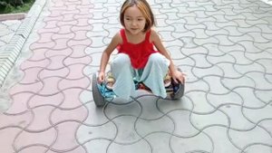 Как научиться правильно кататься на гироскутере. #Гироскутер