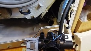 Замена второй помпы BPX2-112 (5859en1006B) стиралки LG F14A8TD . Часть основная, завершающая)