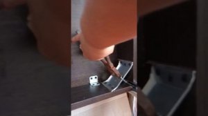 Сборка кухонного стола. Руководство для женщин