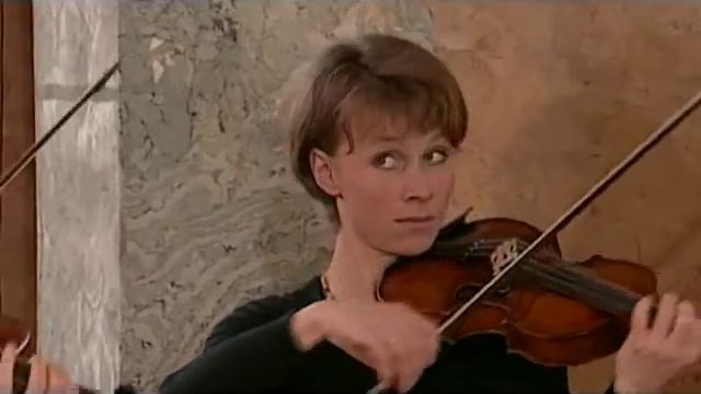 Bach - Brandenburg Concerto No. 1 in F major BWV 1046 - 4. Menuet - Trio I - Polacca - Trio II смотреть онлайн