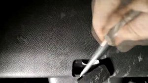 Как открыть багажник если сломался замок шевроле круз