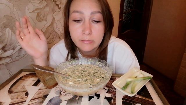 МУКБАНГ/ПРИЕХАЛИ С ОТПУСКА☺️ЕМ ОКРОШКУ😋И ТРЫНДЮ БЕЗ ОСТАНОВКИ😆