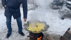 Картошка с салом и луком на садже!!! Очень вкусно и аппетитно!