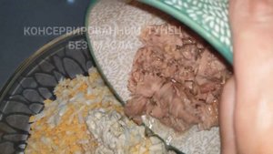 Салат, с Тунцом! Яйцами! и плавленым сыром!?(очень вкусный салат )