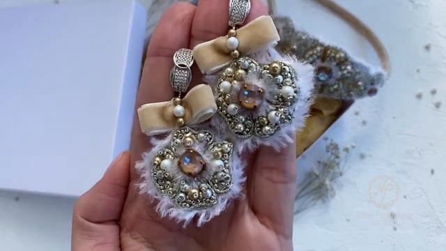 Комплект серьги и ободок "Нежность". смотреть онлайн