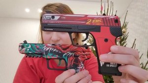 ?ОТКРЫЛИ ПОДАРКИ, ПОКА ДЕТИ В САДУ. Обзор деревянных пистолетов Vozwooden. Резинкострелы и нож.