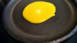 Вкусный десерт из яйца и муки.