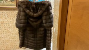 Соболиная шуба с капюшоном в готовом виде.
