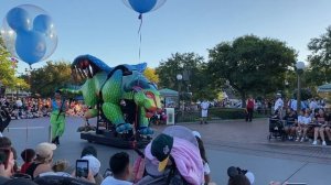 Magic Happens Parade | Disneyland (Watch Through)