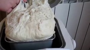 Тесто в хлебопечке Редмонд. Дрожжевое тесто в хлебопечке..mp4