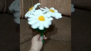 вязаные ромашки крючком🤗