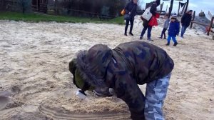 Макс  провинился