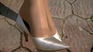 Shoeplay in silver Pumps