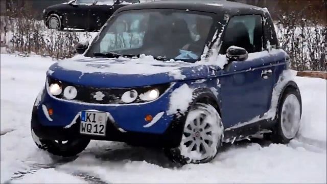 Tazzari driftet im Schnee смотреть онлайн