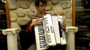 3827 - White Roland FR-7X-WH Digital Piano Accordion 41 120 $2999