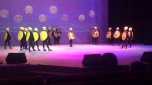 Танец смайликов