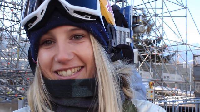 Life of a Pro Snowboarder // Anna Gasser Interview Air + Style Innsbruck 2017 смотреть онлайн