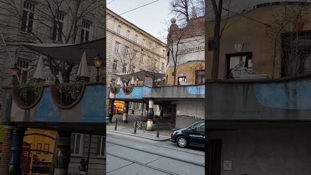 Near the Hundertwasser house. Vienna, Austria/Возле дома Хундертвассера. Вена, Австрия