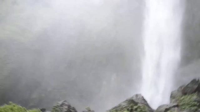 Индонезия  Водопад Сиписо писоччасть 1