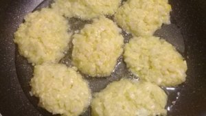 Постные котлеты из лука