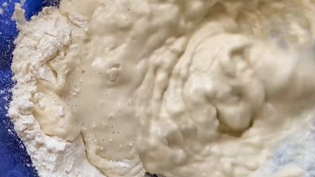 Пирожки с капустой на воде и соде в духовке/ бездрожжевое тесто/ самый дешевый рецепт смотреть онлайн