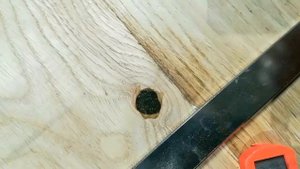 Придиванный столик