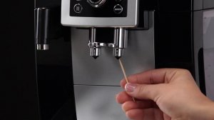 How to clean the coffee spouts on your De'Longhi Magnifica S ECAM 23.260 coffee machine