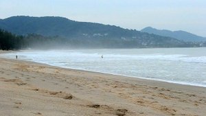 Большие волны на Пхукете, сезон дождей, big waves in Phuket, rainy season