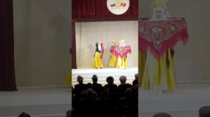 Орус эл бийи. хоровод платков.Москвадагы Ноокаттык шайыр апалар..Мурманскийде аткарышты.