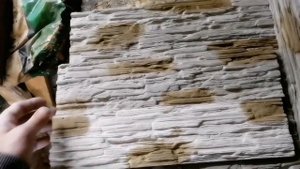 Покраска декоративного камня пульверизатором