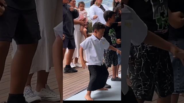 Boy's Insane Maori Haka For His Mums Wedding Day
