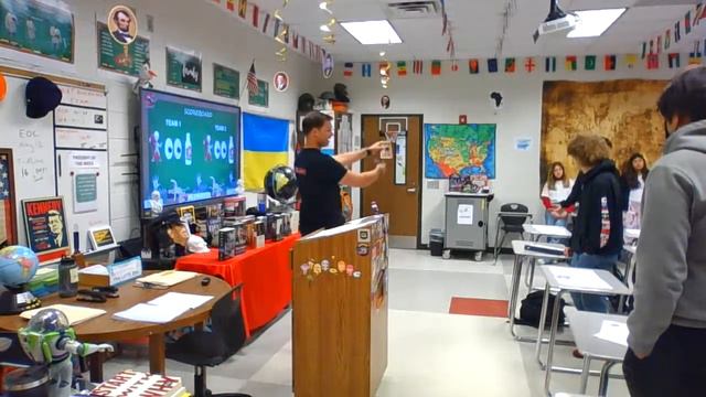 SINK or SWIM - World History Unit 4 review game смотреть онлайн