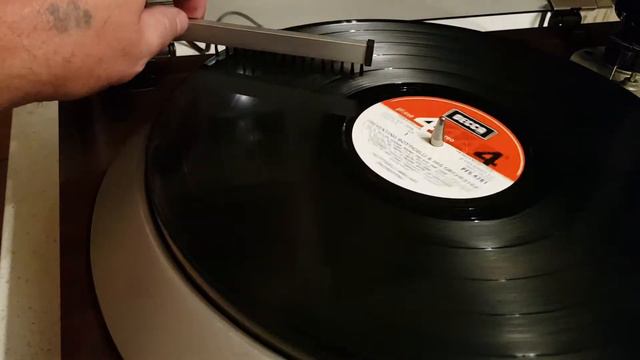 Denon DP-1200 смотреть онлайн