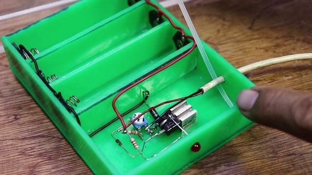 Circuit Automatic Charger Full Battery 3,7 Volt With SF5J42 Tech Record