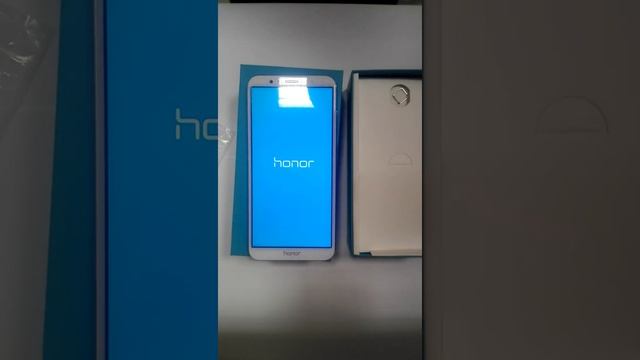 Unpacking 5.7 " Honor 7A Pro 16GB Smartphone golden распаковка 5.7"Honor 7APro 16ГБ Смартфон золото