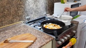 Крем - суп тыквенный на курином бульоне. Очень сытный и низкокаллорийный! Осенний супчик. Обьеденье