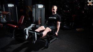 Разгибание голени в тренажере / Разгибание голени двумя ногами / Выпрямление ног в тренажере