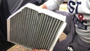 Замена салонного фильтра Ауди А6 C7, 2015 года.Ауди.Своими руками.Экономия денег!!!
