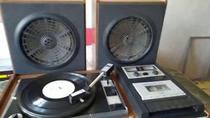 Проигрыватель пластинок Россия-325С с колонками