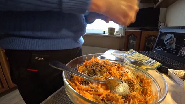 Готовим очень вкусный салат морковку по корейски#жизньданки