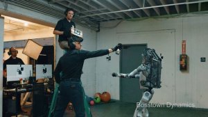 New Robot Can Now Fight Back! - Новый робот теперь может дать сдачи!