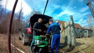 Другу привез новый мотоблок krotof  в багажнике.,