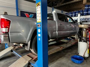 Замена масла в АКПП Toyota Tacoma Aisin Ab60f